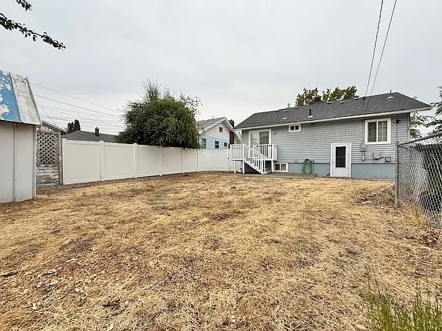 1007 E Carlisle Ave — Photo 14