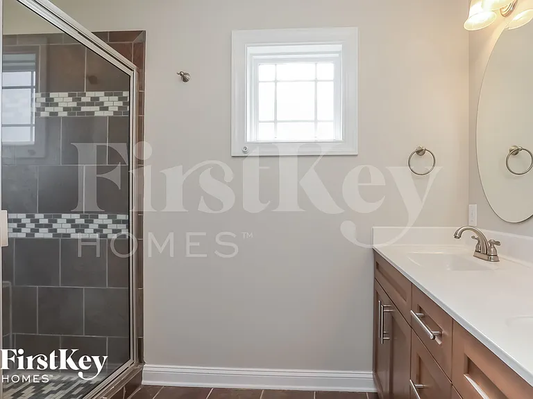 669 Richards Dr — Photo 9