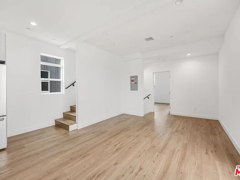 11253 Hatteras St — Photo 9