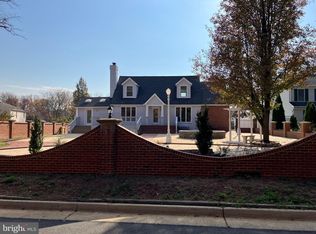 7805 Hooes Rd, Springfield, VA 22152