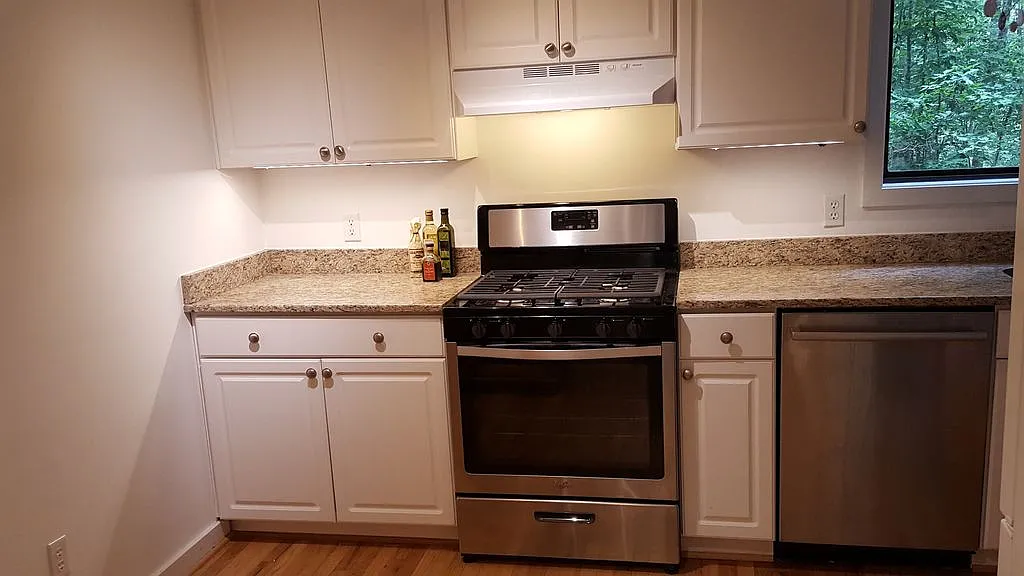 3 bed, 1450 sqft, $1,795 — Photo 4