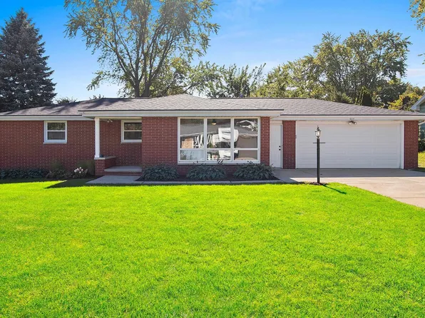 925 La Croix Ave, Green Bay, WI 54304