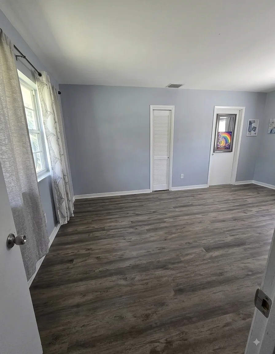 3 bed, 1200 sqft, $4,650 — Photo 2
