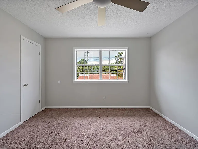 302B Law Rd — Photo 4