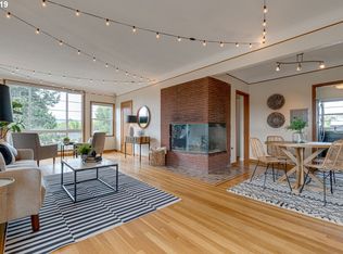 2025 SE Caruthers St APT 9, Portland, OR 97214