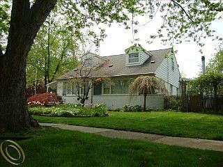 2nd image of 12924 Victoria Ave
