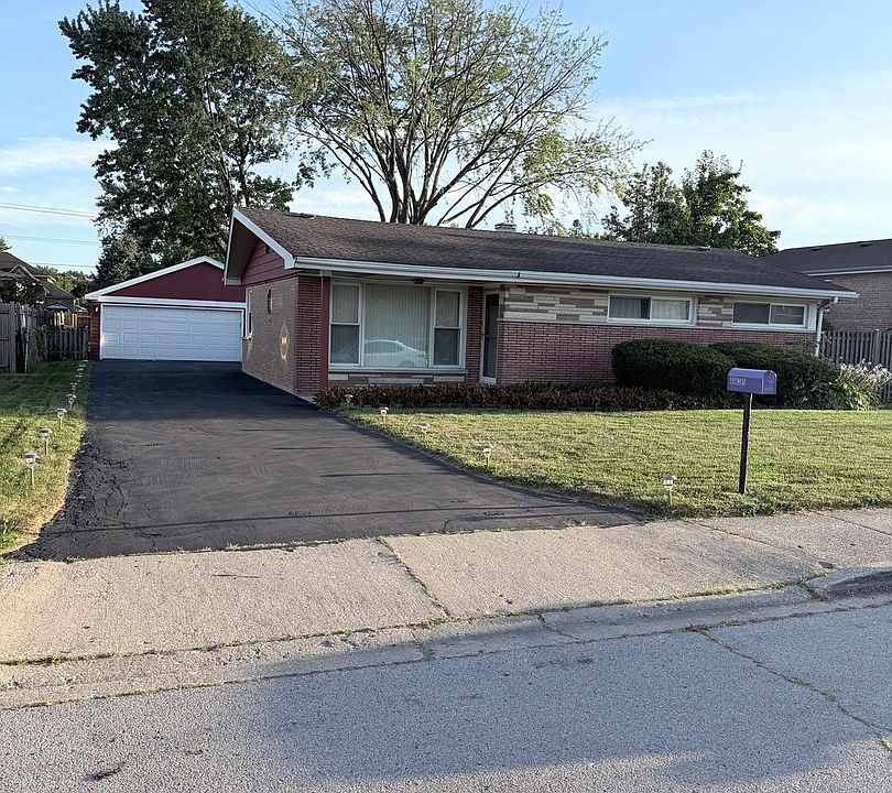 1st image of 6635 W 87th St