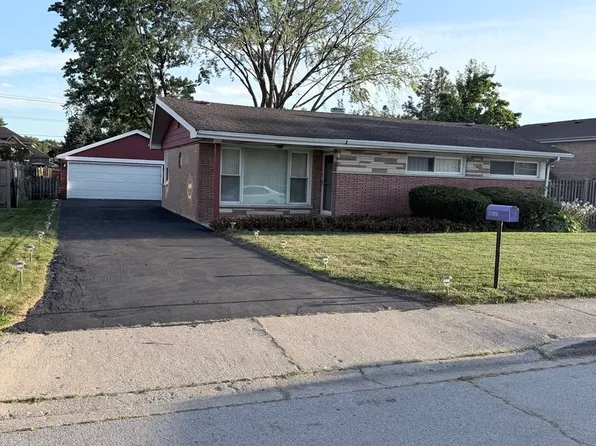 6635 W 87th St, Oak Lawn, IL 60453
