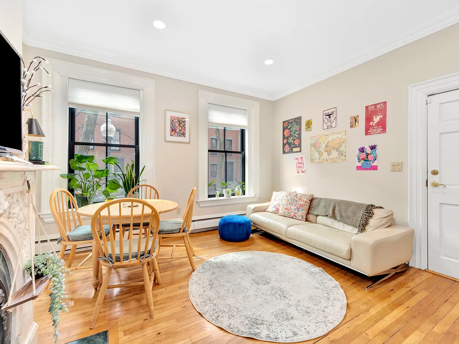 2 bed, 1.5 bath, 1077 sqft, $3,800 — Photo 1
