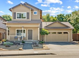 1352 Peterson Ln, Santa Rosa, CA 95403