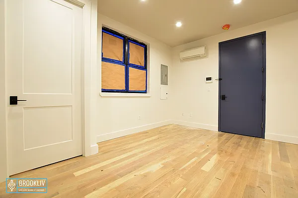 Rented by null | media 11