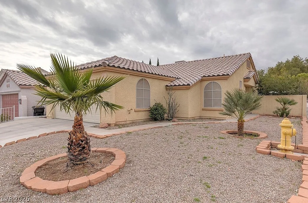 2 bed, 2.0 bath, 1131 sqft, $1,600 — Photo 3
