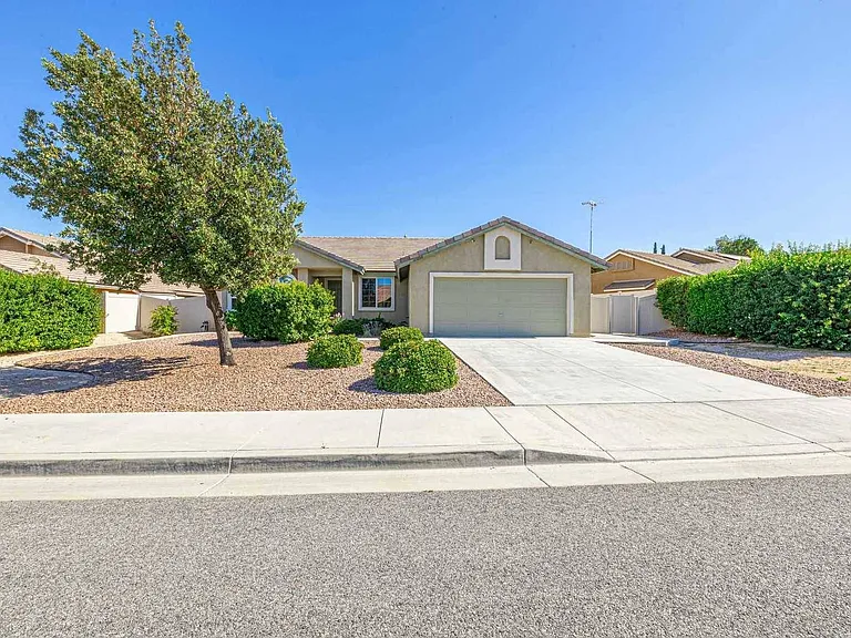 37058 Alton Dr — Photo 35