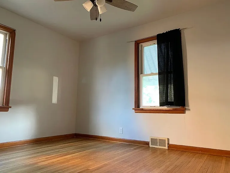 523 Garfield Ave — Photo 6