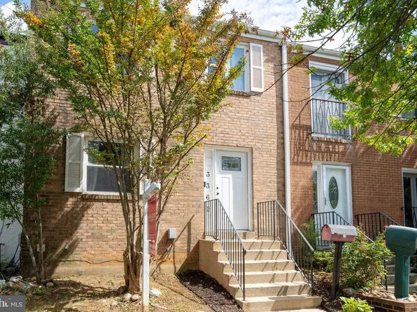 3362 Ardley Ct, Falls Church, VA 22041