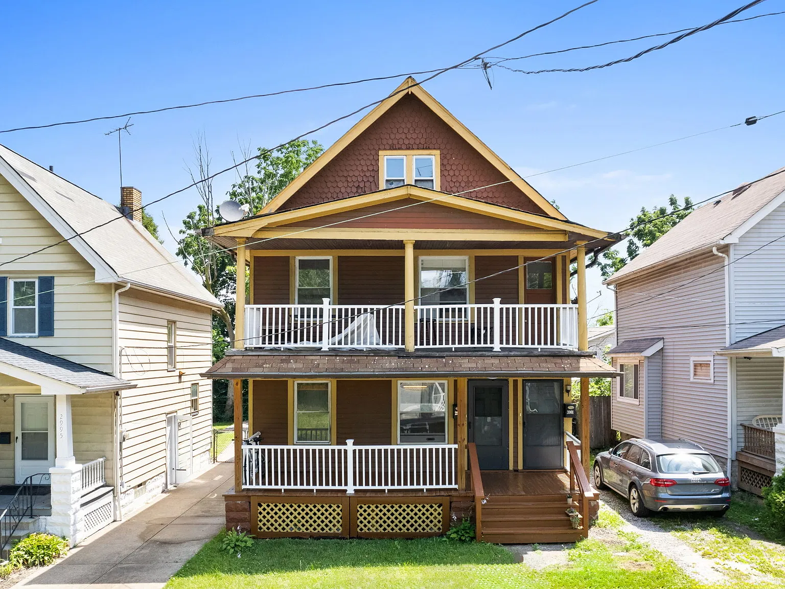 3 bed, 900 sqft, $1,350 — Photo 1