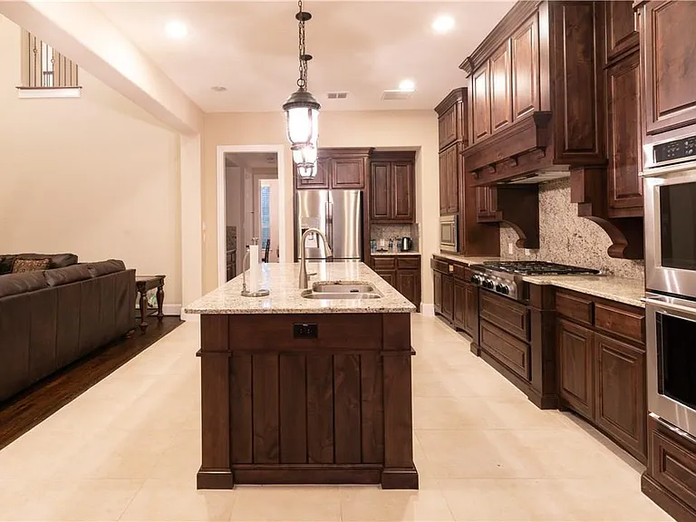 879 Grassy Shore Ct — Photo 6