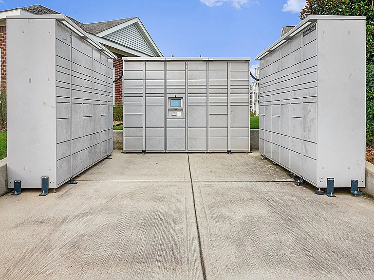 Limestone Creek Apartment Homes — Photo 39