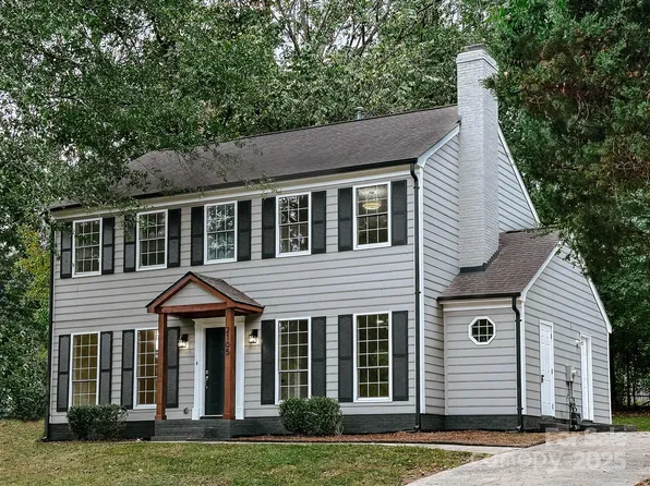 2105 Killarney Pl, Charlotte, NC 28262