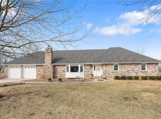 22310 S River Ridge Rd, Peculiar, MO 64078