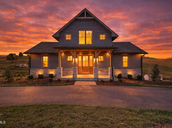 136 Farmhouse Village Trl, Butler, TN 37640