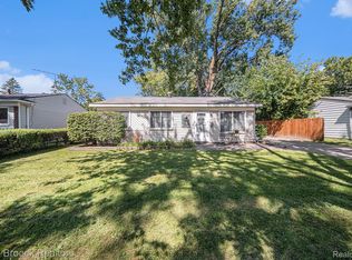 1719 Knowles St, Ypsilanti, MI