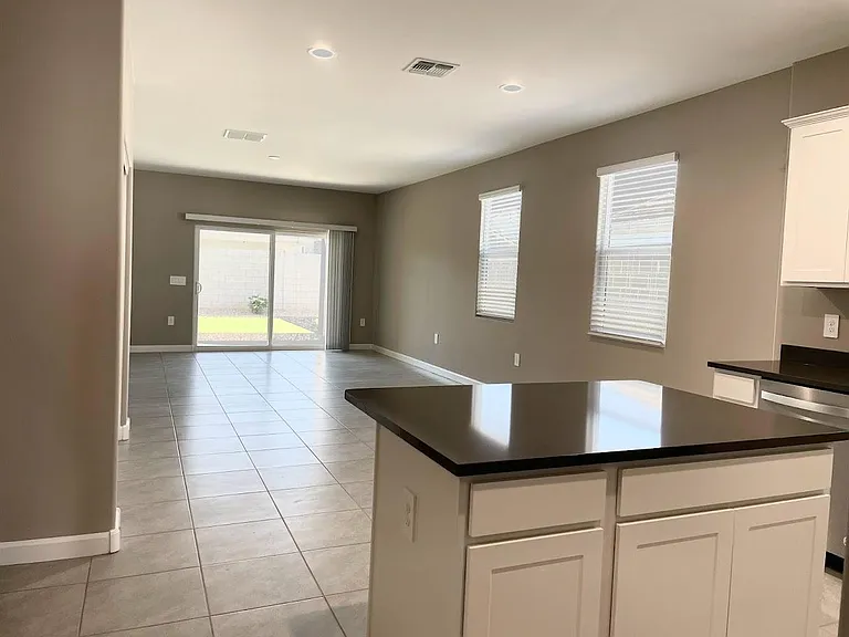 1377 W Highland Rd — Photo 11