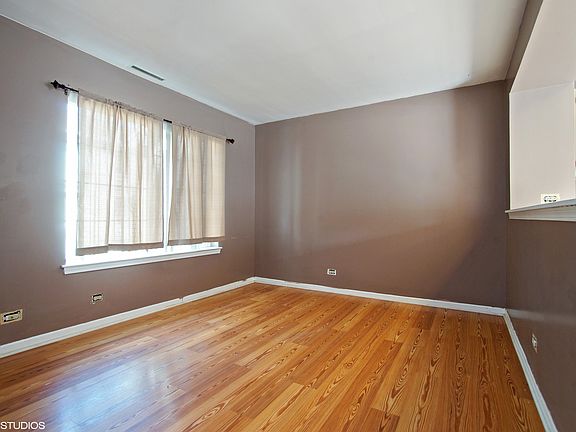 3rd image of 1635 Liberty St