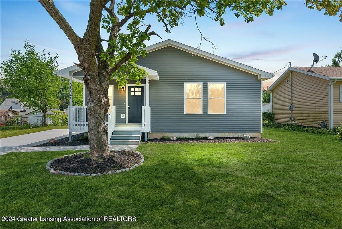 3607 Brighton Dr photo 1