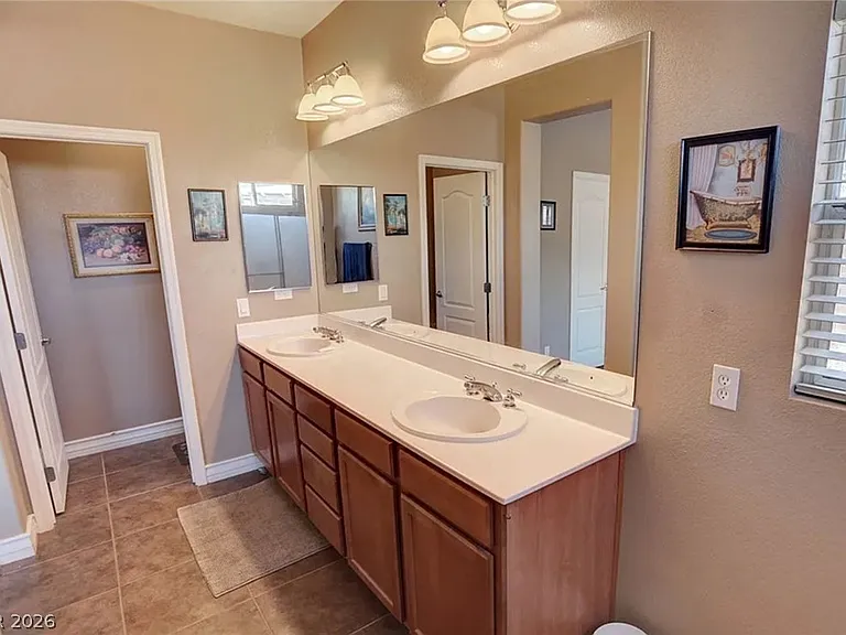 4881 Castello Way — Photo 13