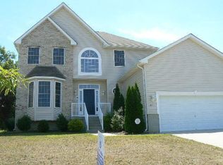 104 Windwood Dr, Egg Harbor Township, NJ 08234