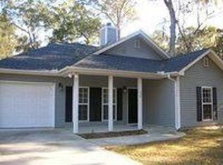 556 Sams Point Rd, Beaufort, SC 29907