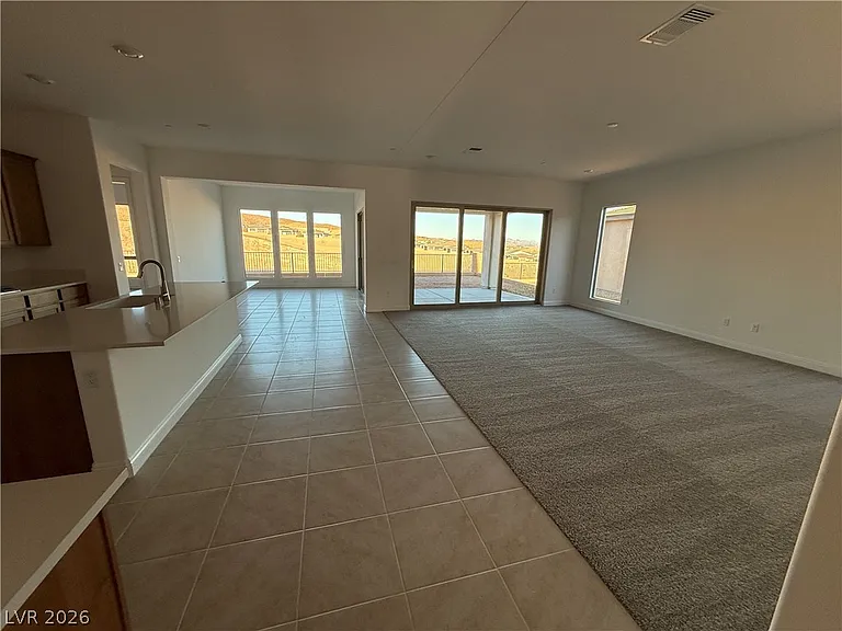 162 Sun Glaze Ave — Photo 17