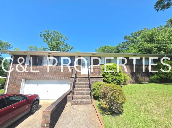 225 Pineridge Dr, Gadsden, AL 35904