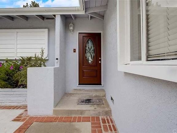 2nd image of 5008 Acampo Ave #5008