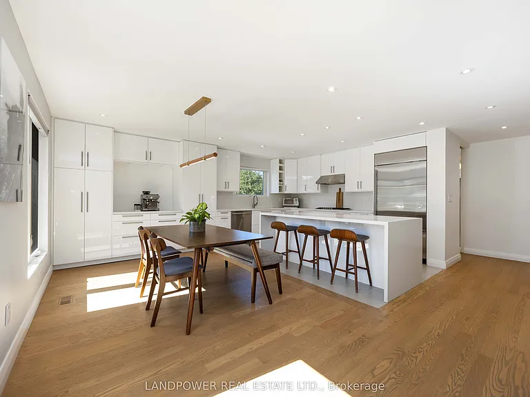 48 Marowyne Dr — Photo 7
