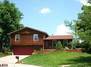 112 Whispering Oaks Dr, Saint Charles, MO 63304