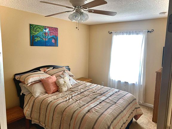 5th image of 2732 Hollybrook Ln