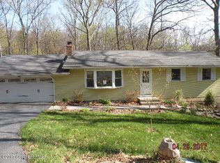 2201 Meadowlake Rd, Sciota, PA 18354