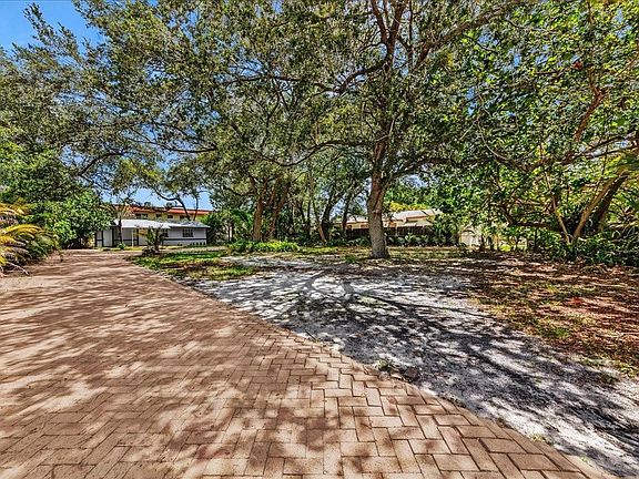 3rd image of 4265 SW 54th Court