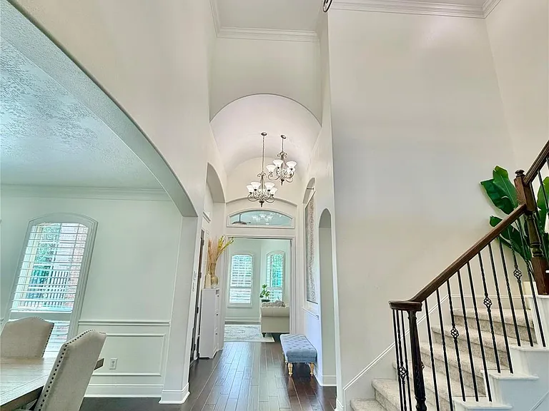 10702 Claythorne Ct — Photo 12