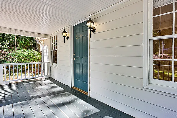 1820 Claremont St NW — Photo 2