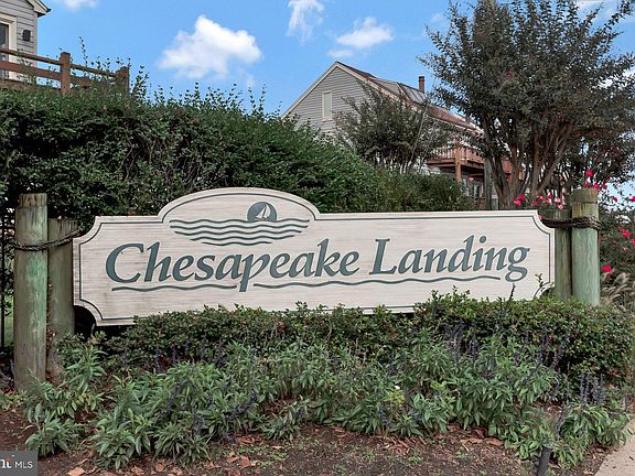 3rd image of 10 Chesapeake Lndg
