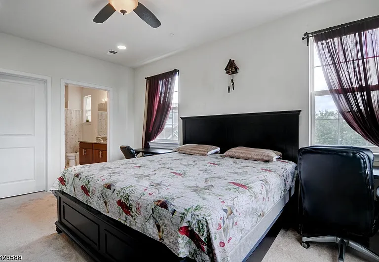 331 Pond Ln — Photo 44