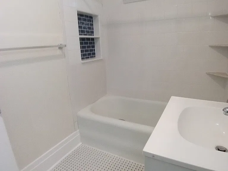 123 Onondaga Ave #2 — Photo 28