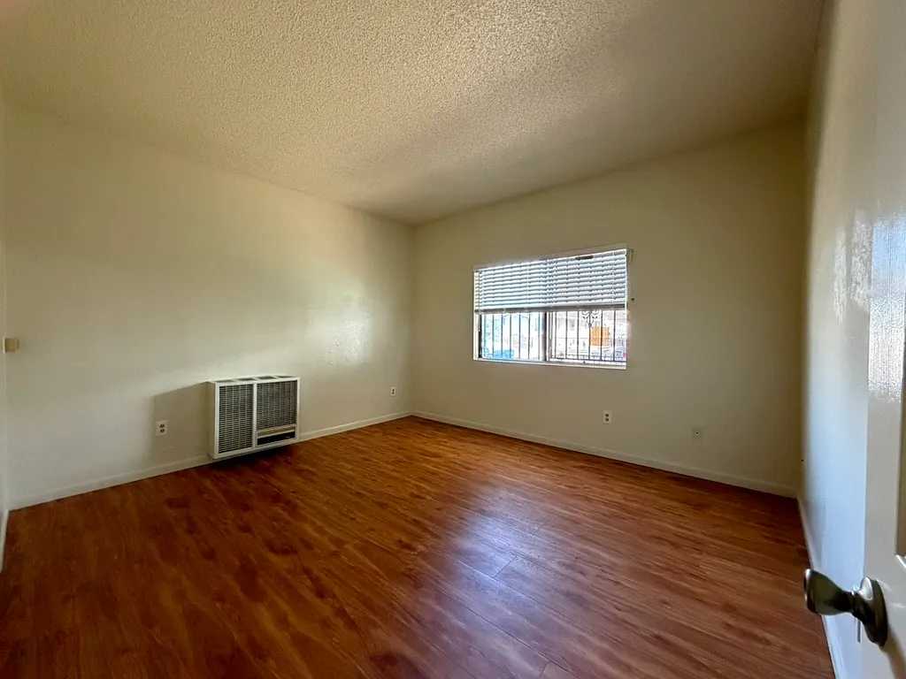 1 bed, 650 sqft, $1,550 — Photo 4