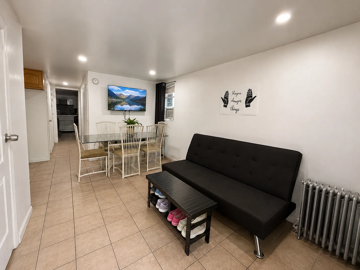 2 bed, 700 sqft, $2,100 — Photo 2