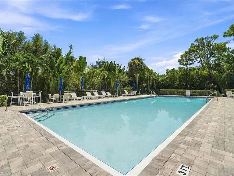 25925 Pebblecreek Dr — Photo 37
