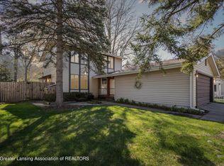 3033 Scarborough Rd, Lansing, MI 48910