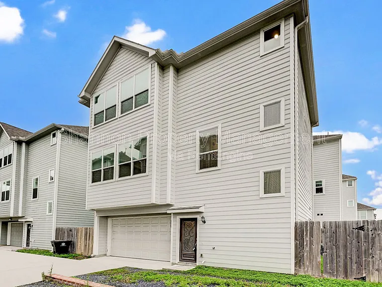705 Link Rd — Photo 3